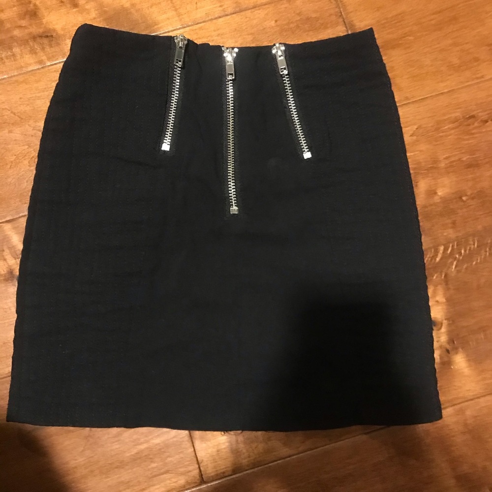 Black high waist zipper skirt